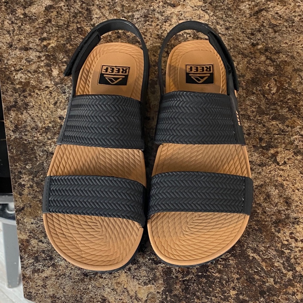 Reef Water Vista sandals size 8 - Picture 2 of 11